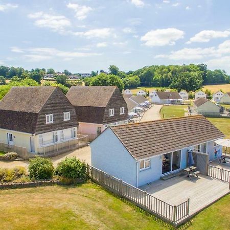 Seaview Holidays - Salterns Village Esterno foto